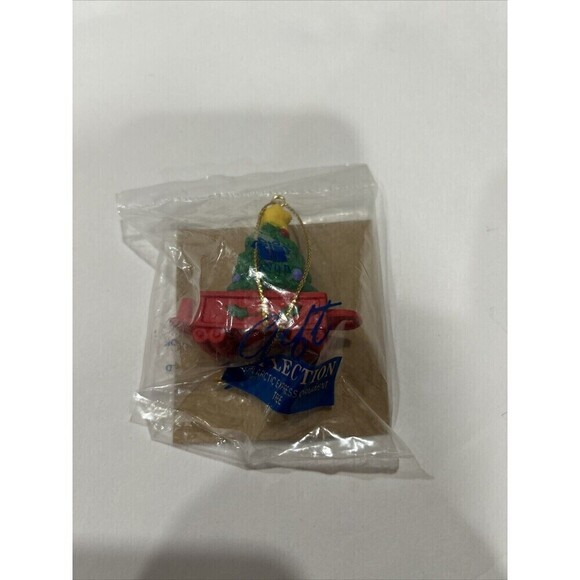 Vintage 1995 Avon Gift Collection Artic Express Ornament -Tree SEALED - Picture 1 of 3
